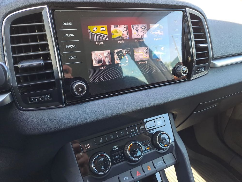 SKODA KAROQ 1.5 TSI ACT Style DSG Kamera HAK SmartLink Salon PL ASO 1wł VAT-MARŻA