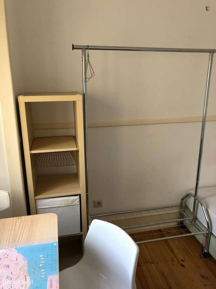 Quarto - localizado em Sete Rios Lisbon - Grande imagem: 4/10