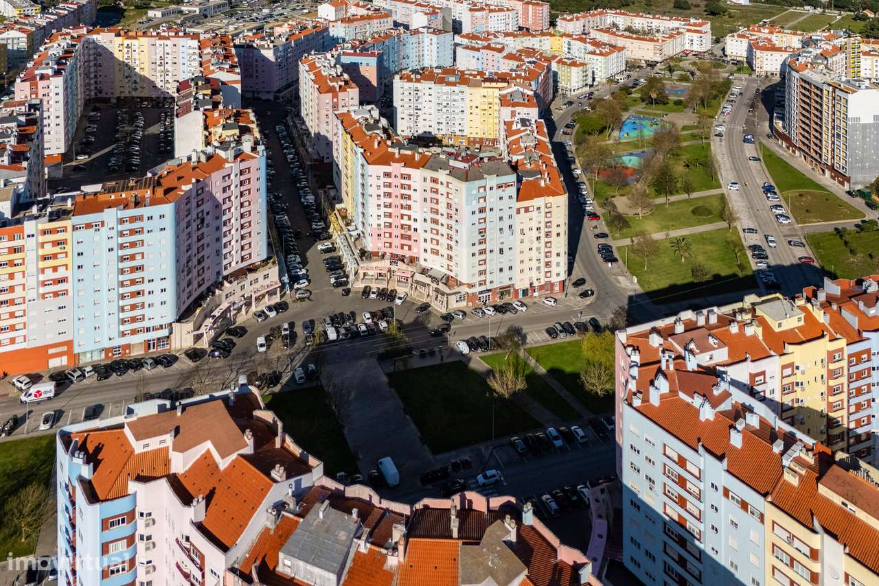 SANTA MARTA DO PINHAL - T2 com Garagem e Arrecadação!-25