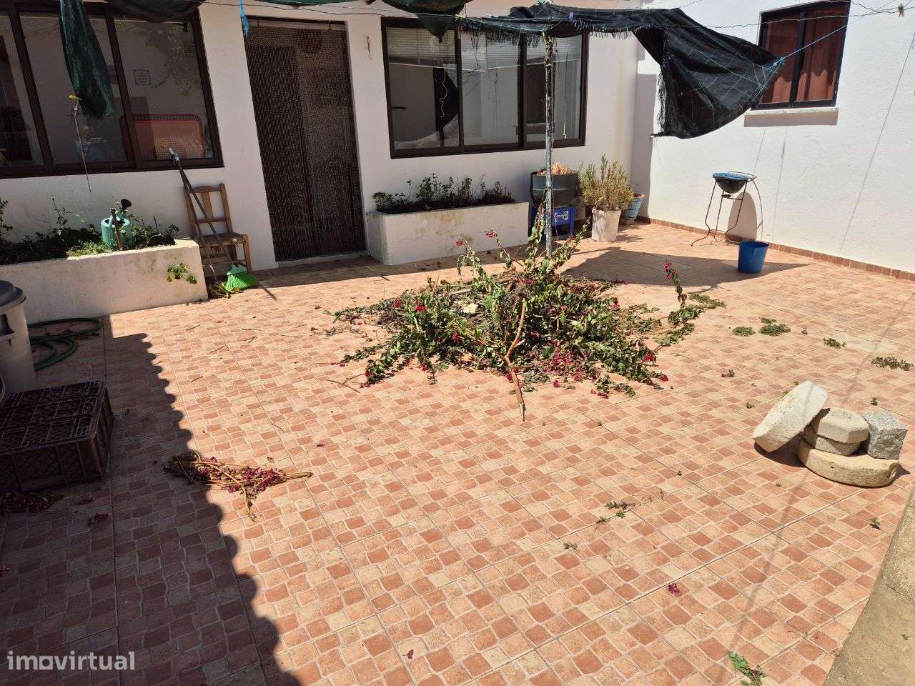Excelente moradia terrea com 2 logradouros na Aldeia dos Fernandes-23