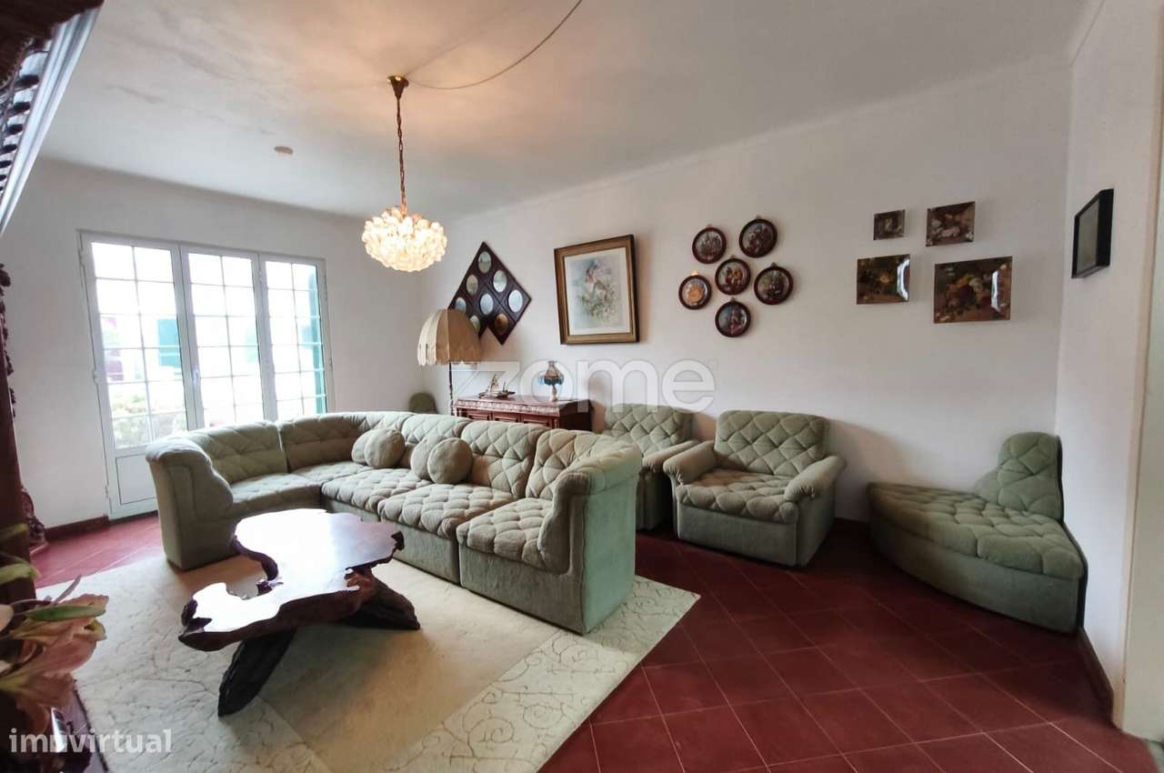 Moradia T2+1 com sótão aproveitado e vista mar - Pico da Pedra - Grande imagem: 4/27