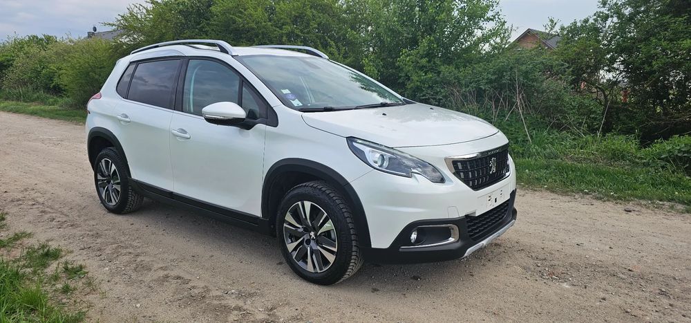 Peugeot 2008 I BlueHDi 100 STOP & START Signature 2018