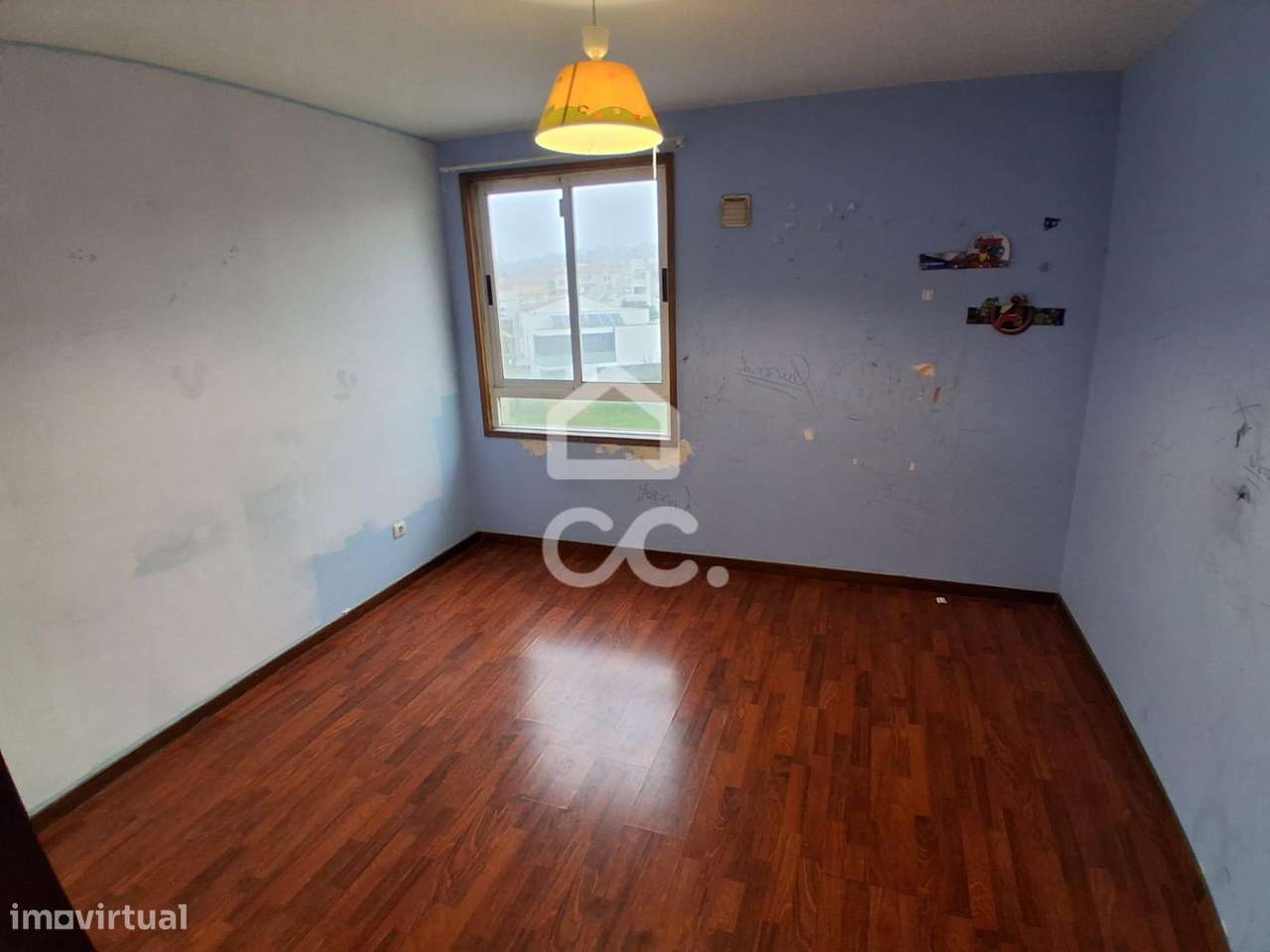 Apartamento T3 em fase de início de renovação total, com Lugar de gar-5