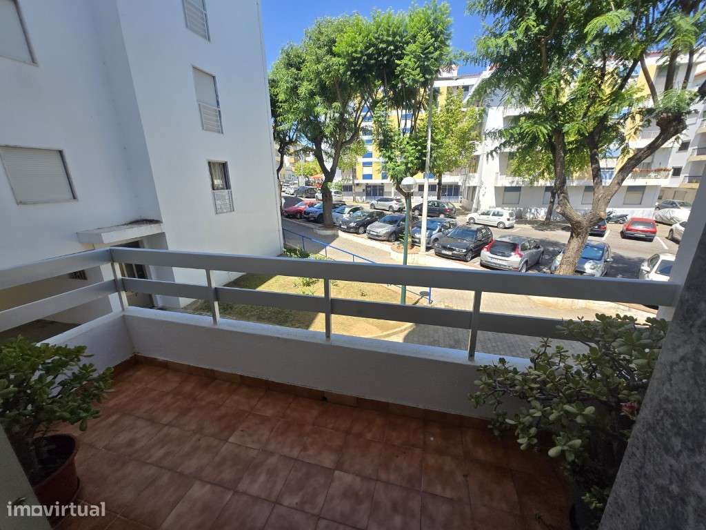 Simpático Apartamento T3, em prédio com elevador, no centro de Tavira-7