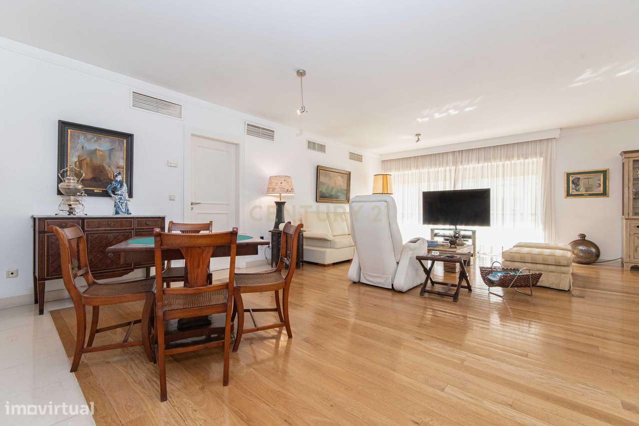 Apartamento T6 Único com Varandas Envolventes | Parque das Nações-6