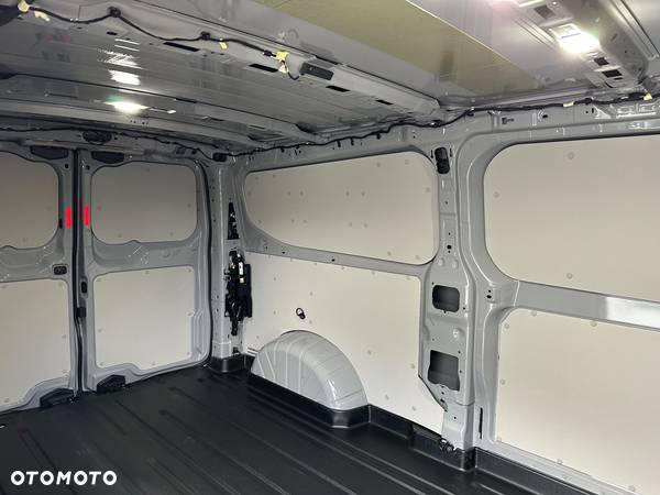 Ford Transit Custom - 16