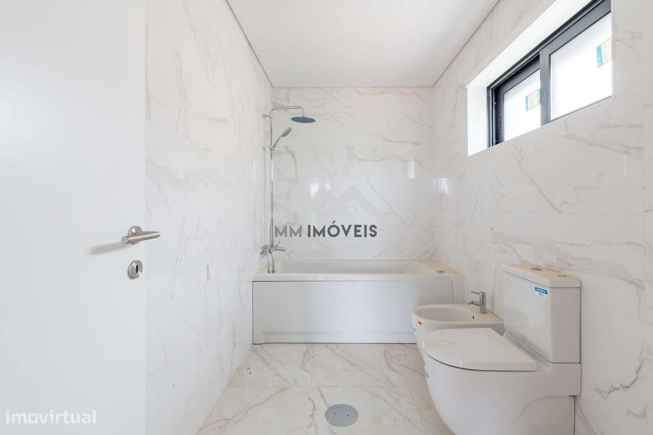 Moradia T3 Nova | Vista Rio | 4 Frentes | Terraços | Box | Luxo - Grande imagem: 5/44