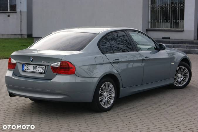 BMW Seria 3 320i - 18