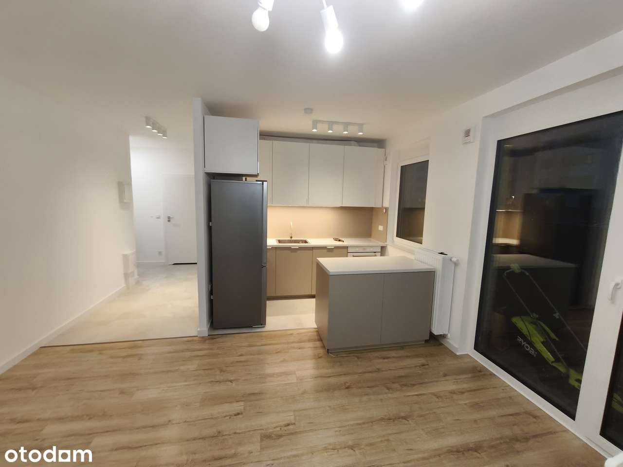 Wynajmę 2-pokojowe mieszkanie z ogródkiem na Osiedlu Poematu w Wawrze - Pełny obrazek: 4/10