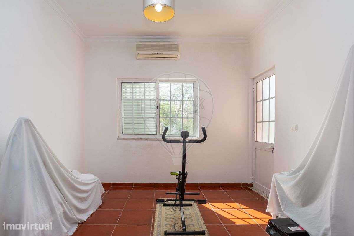 Moradia T4 em Quinta do Anjo-27