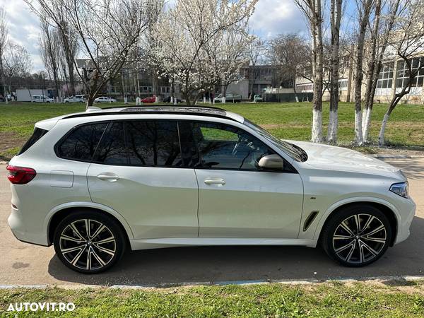 BMW X5 M M50d - 16