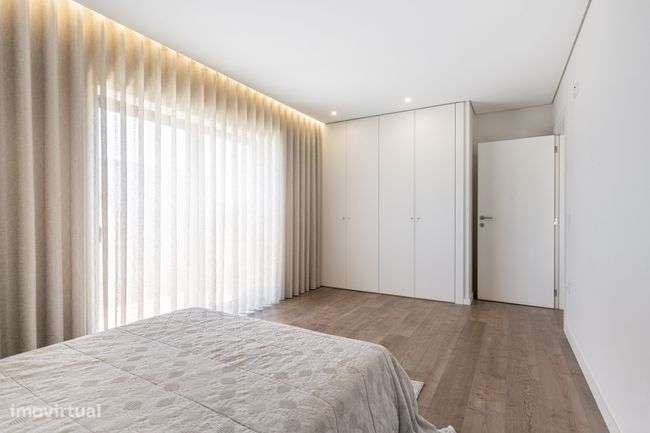 Moradia T4 com 2 Suites em Dume - Braga-18