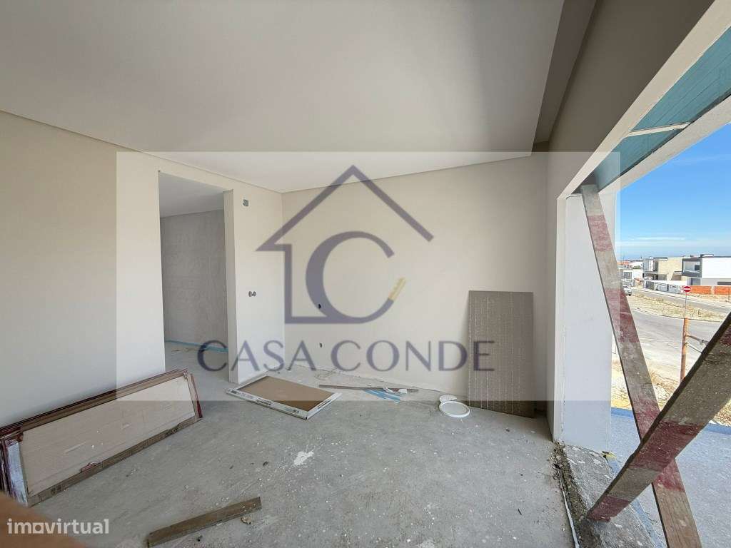 Moradia T4 Isolada Duplex em Azeitão com Piscina e Excelentes Acaba...-34