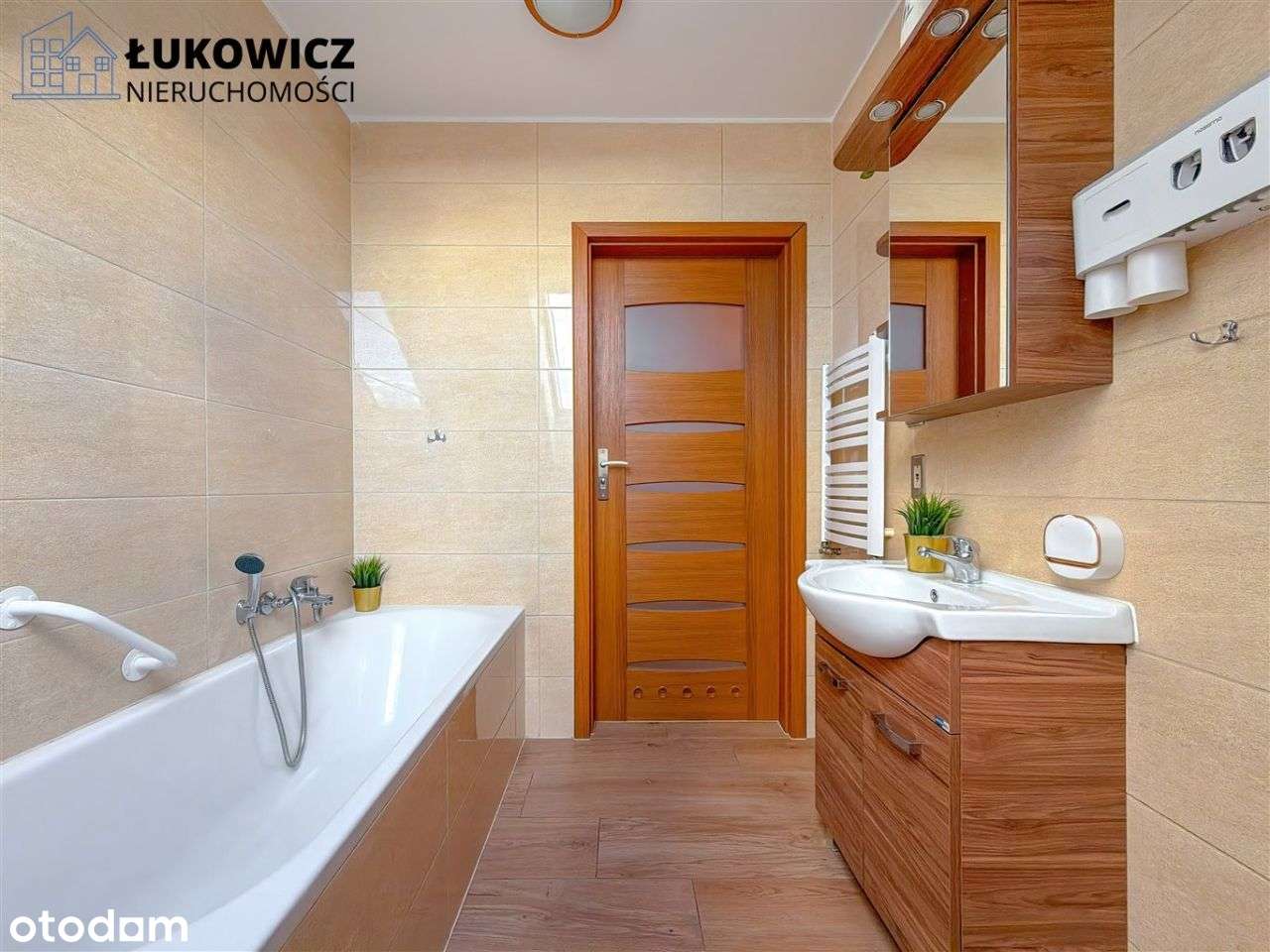 Wyjątkowy, komfortowy dom u podnóża gór w Kozach!-16