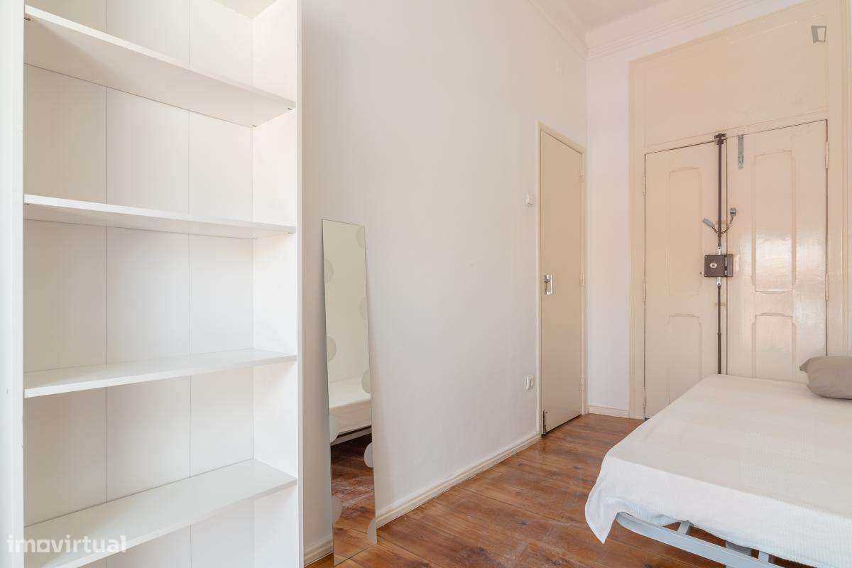 Quarto - localizado em Arroios Lisbon - Grande imagem: 4/9