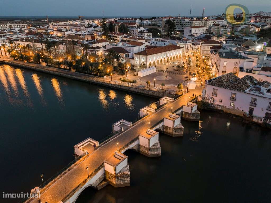 Terreno com 21,8 hectares, com potencial construtivo total de 76.02... - Grande imagem: 1/3