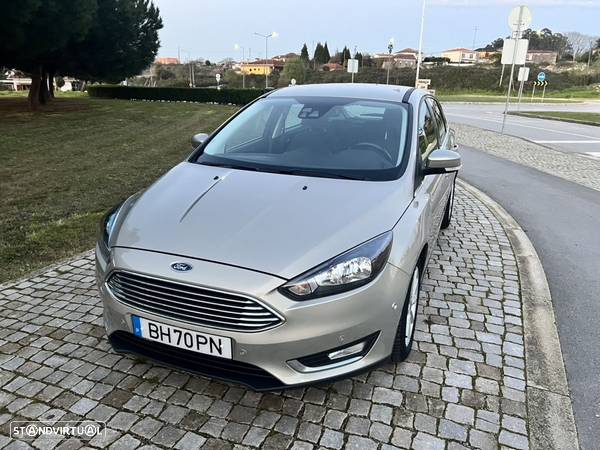 Ford Focus 1.0 EcoBoost S&S COOL&CONNECT DESIGN - 18