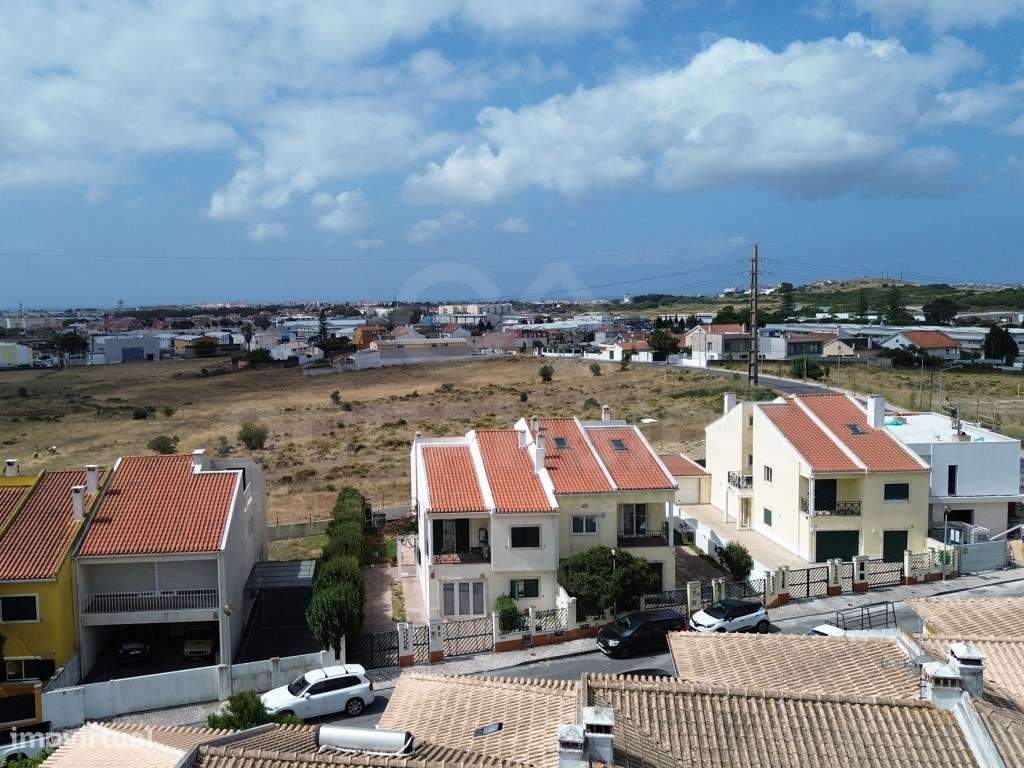 Moradia T4+2 com piscina na Urb. Lombas (São Domingos de Rana)-49