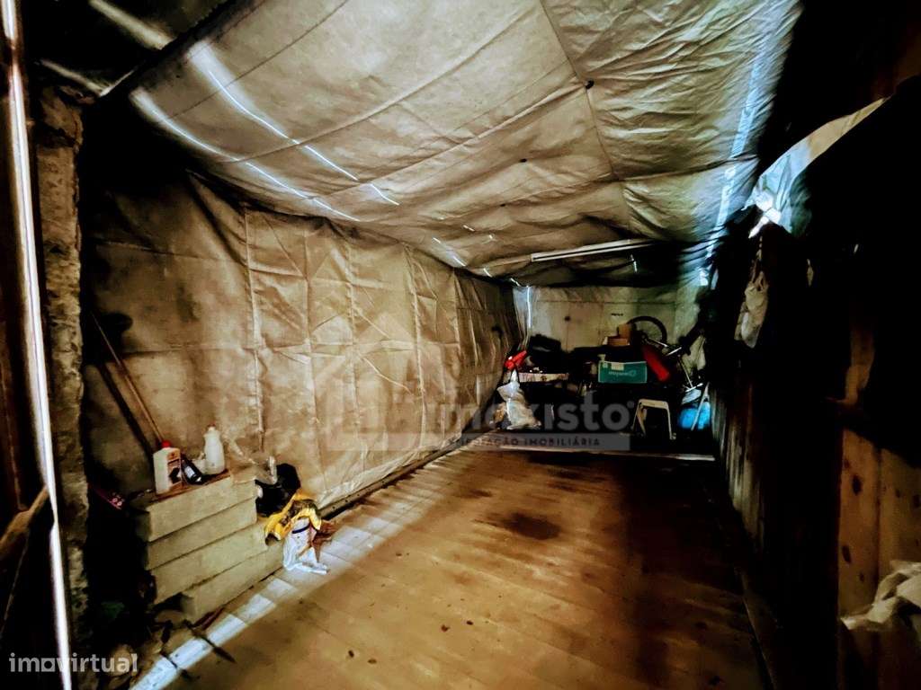 Moradia T1 pronta para reabilitar em Figueiró dos Vinhos-8