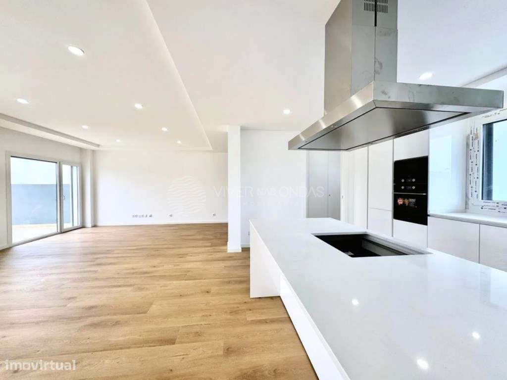 Moradia T4 de Luxo na Nova Urbanização da Caparica. - Grande imagem: 5/42