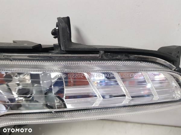 HALOGEN PRAWY PRAWA KIA SPORTAGE III 3 10-15 922023W200 92202-3W 922023W2 - 4