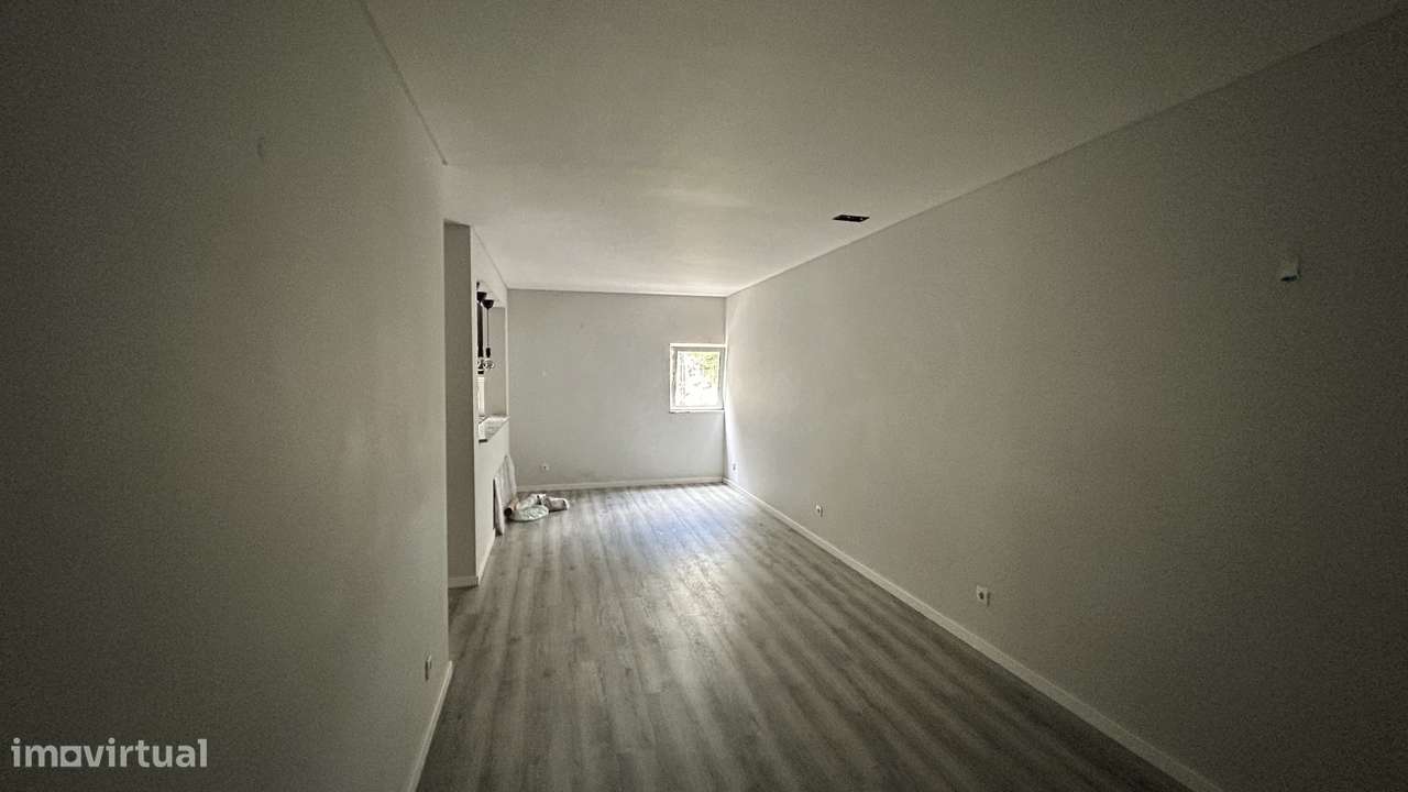 Apartamento T2 em Alvalade-5