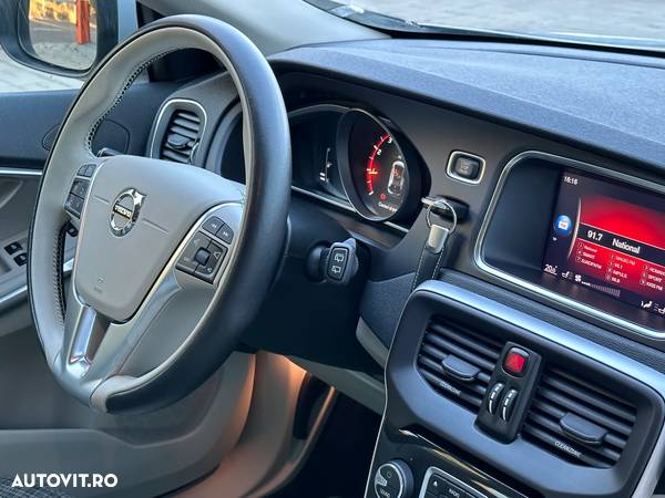 Volvo V40 T2 Geartronic Linje You! - 14