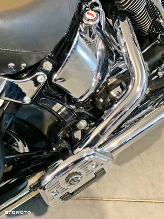 Harley-Davidson Softail Heritage Classic - 16