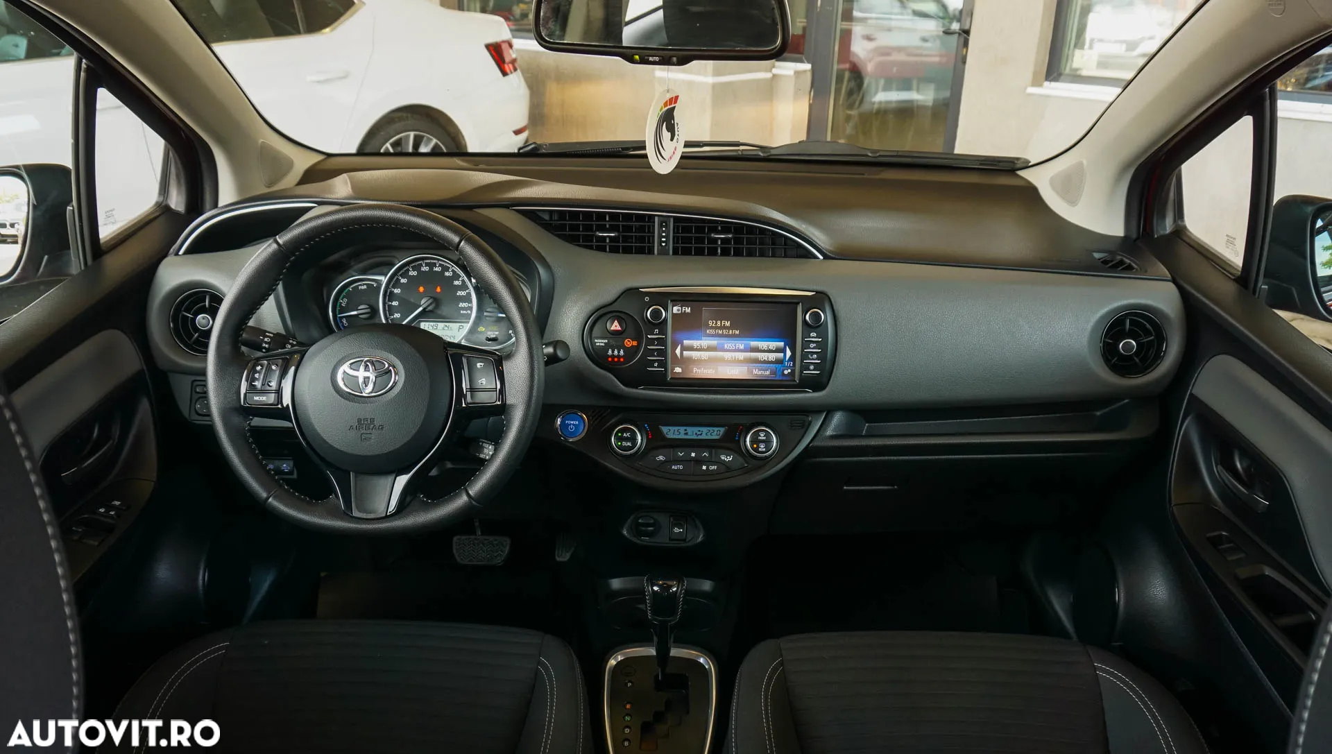 Toyota Yaris Hybrid 1.5 VVT-i Life - 8