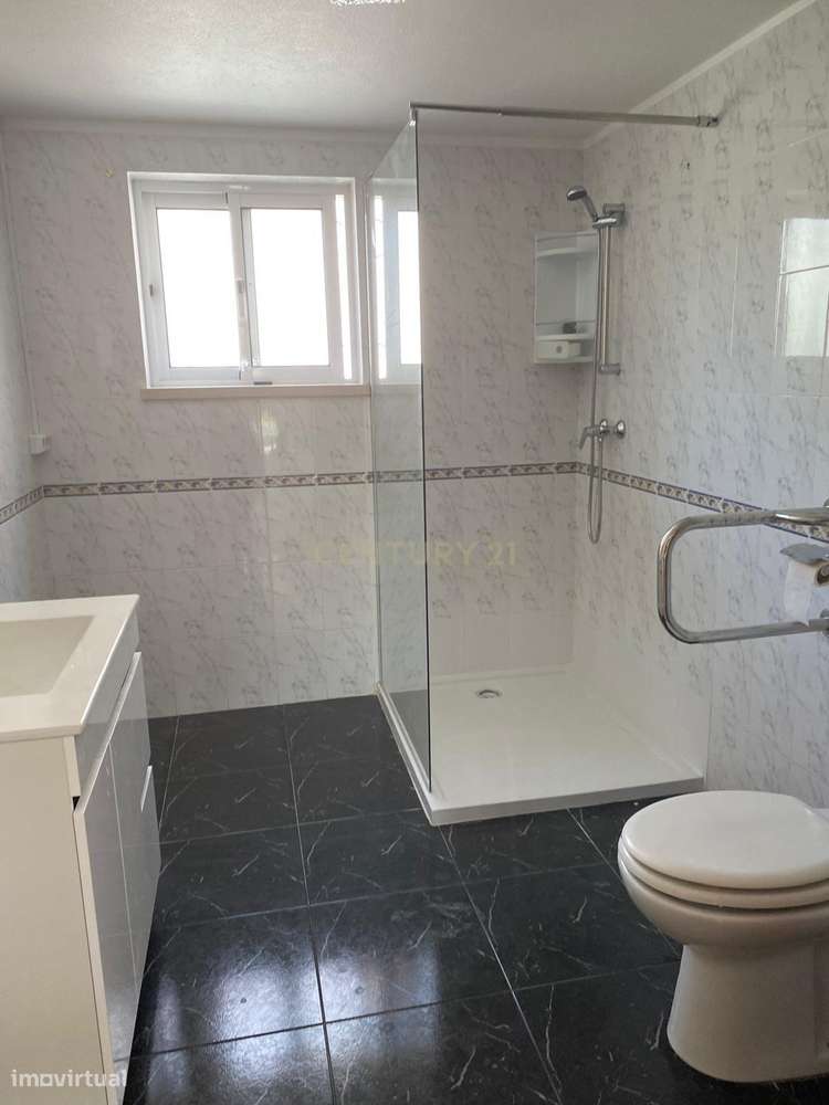 Andar de Moradia T2 – Zona Tranquila com Espaços Verdes - Grande imagem: 5/5