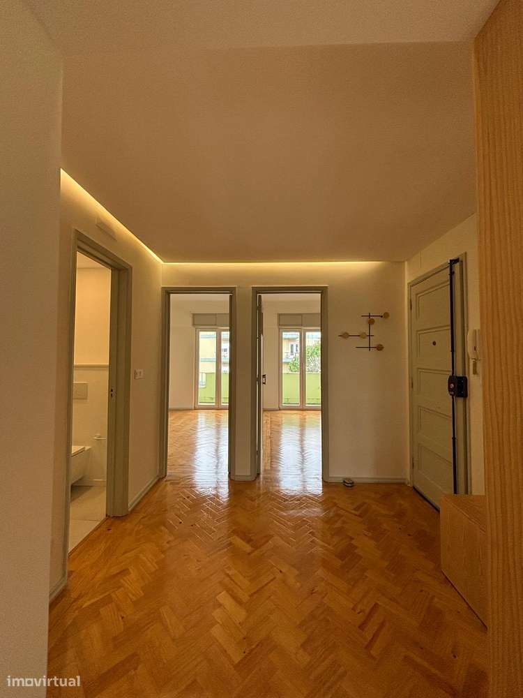 Arrenda-se T2 em Benfica - Grande imagem: 5/11