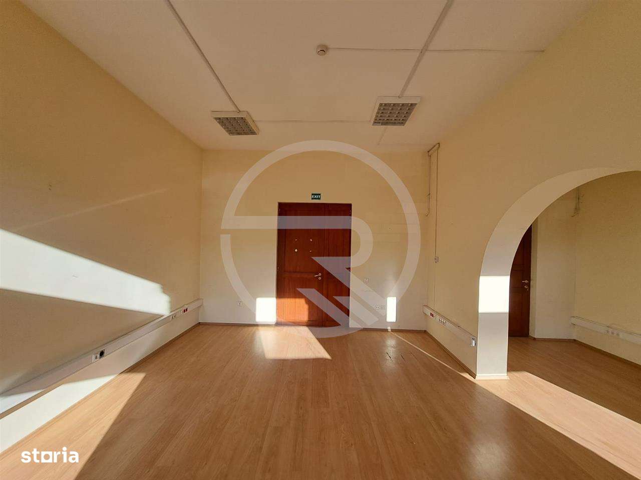 Cladire situata in zona Ultracentrala, S+P+E+M!-5