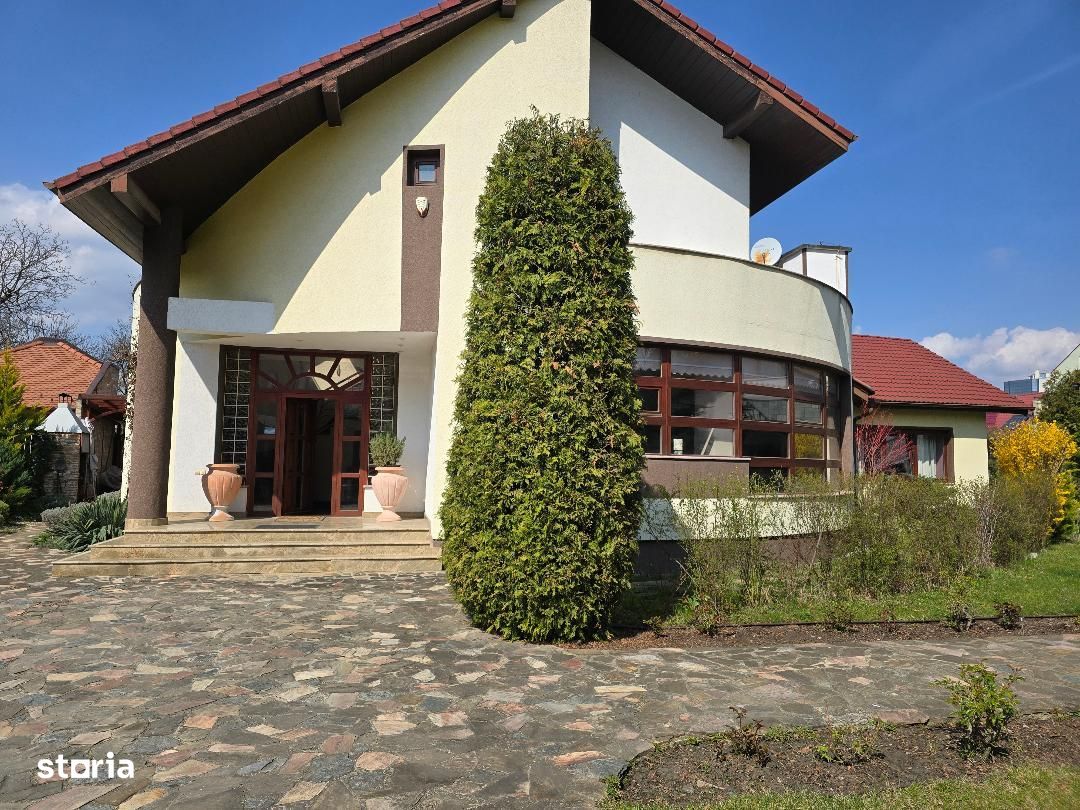 Vila deosebita de inchiriat in Sibiu zona Parc Sub Arini