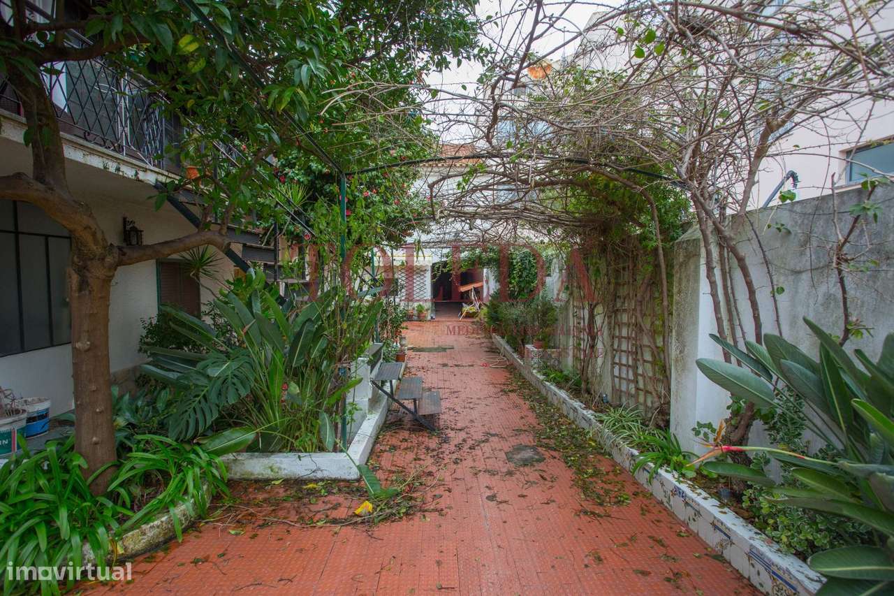 Moradia T7 em Almeirim-47