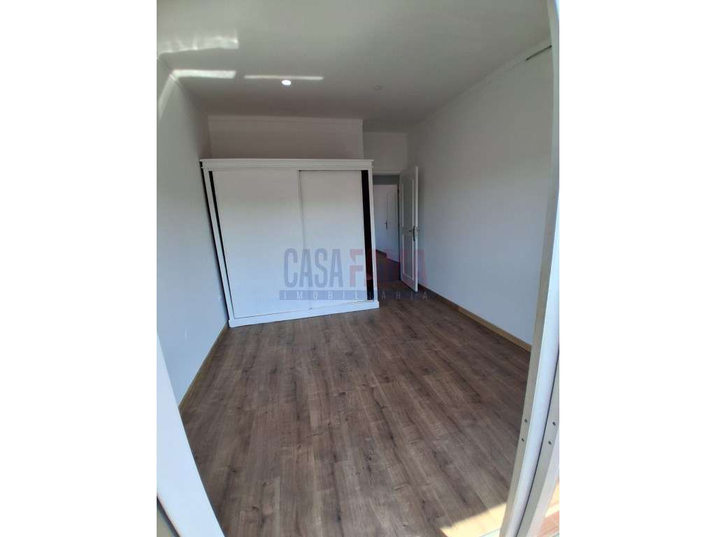 T3 Renovado com 3 Frentes, Varandas, Elevador e Garagem Fânzeres, G...-9