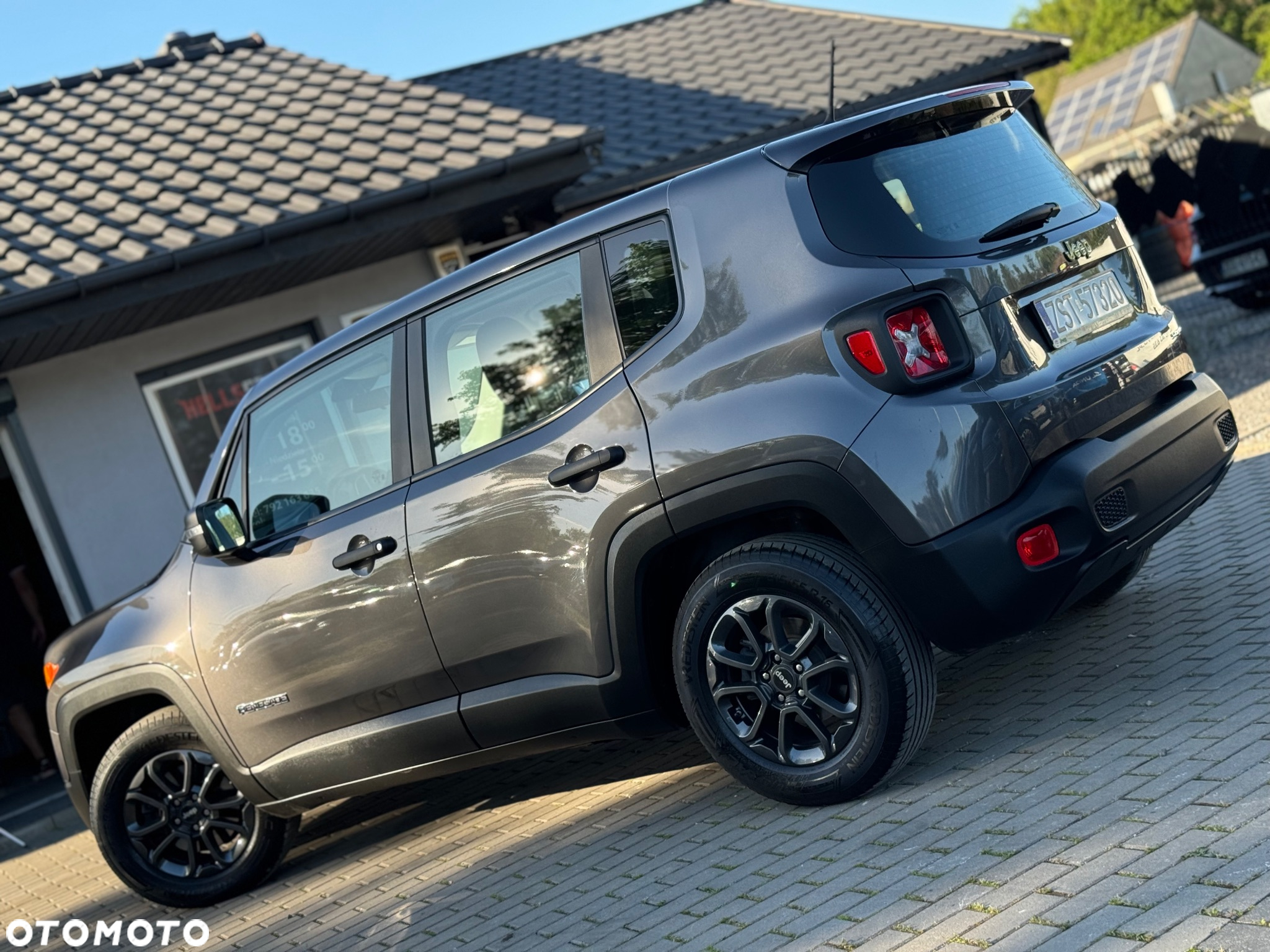 Jeep Renegade 1.6 E-TorQ Sport FWD - 9