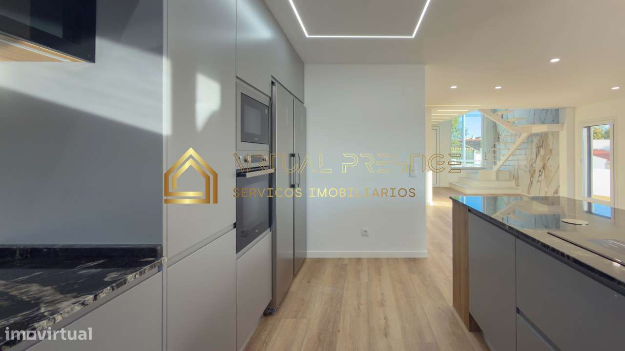 Moradia T4 moderna na Charneca da Caparica com piscina, jardim e ga...-6