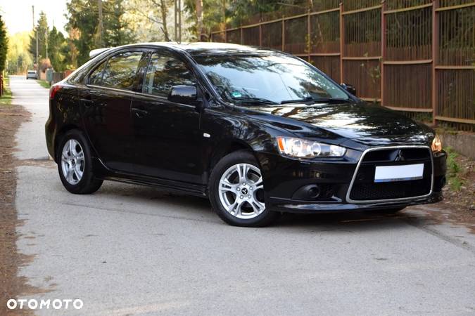 Mitsubishi Lancer 1.8 Invite - 3