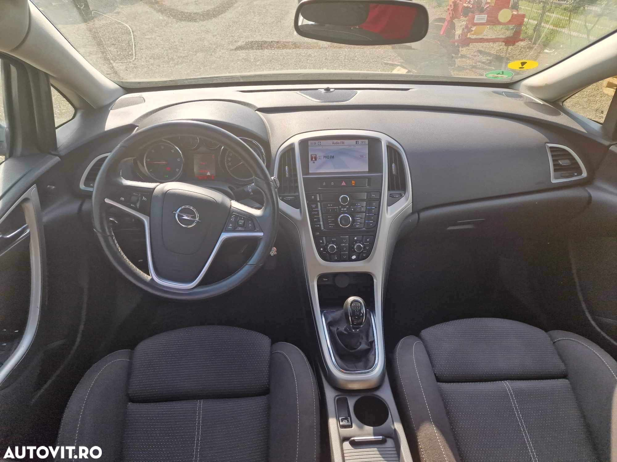 Opel Astra 1.3 CDTI Cosmo - 10