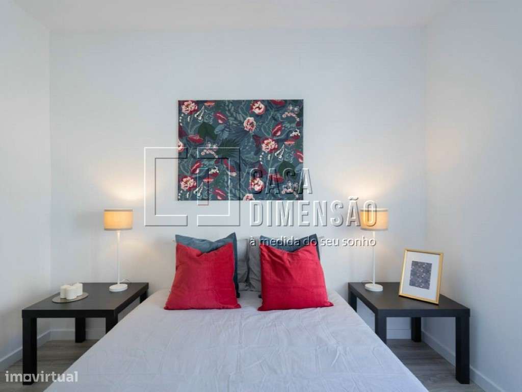 Apartamento de tipologia T3 com varanda, mobilado e equipado em Ben...-41
