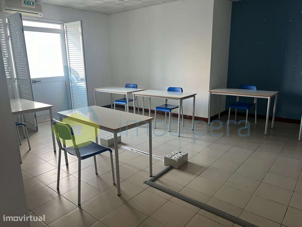 LOJA /ESPAÇO MULTIUSOS EM CERRO ALAGOA-ALBUFEIRA - Grande imagem: 3/12