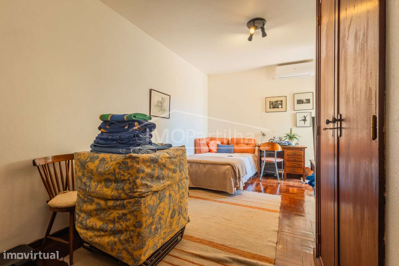 Moradia Dividida em 3 Apartamentos Caparide - São Domingos de Rana-11