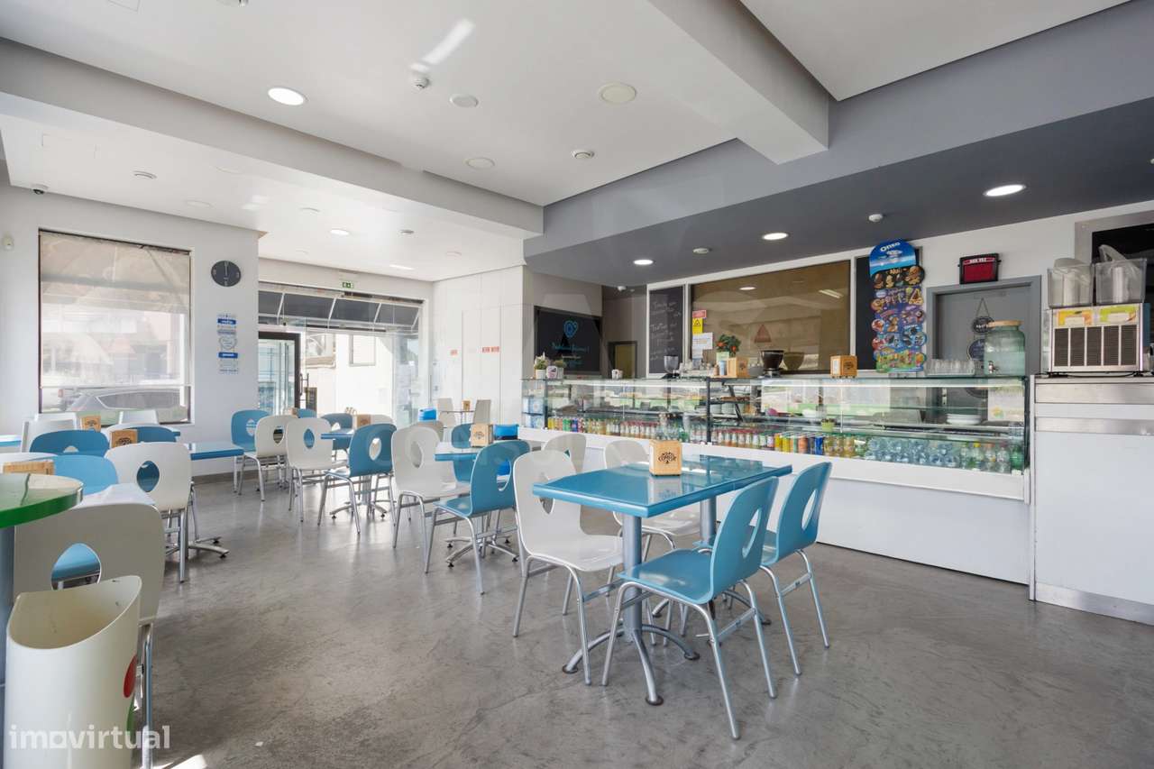 Trespasse de Espaço Comercial/ Pastelaria em Peniche - Grande imagem: 3/24