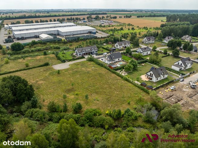 Działka tuż przy lesie w willowym otoczeniu-4