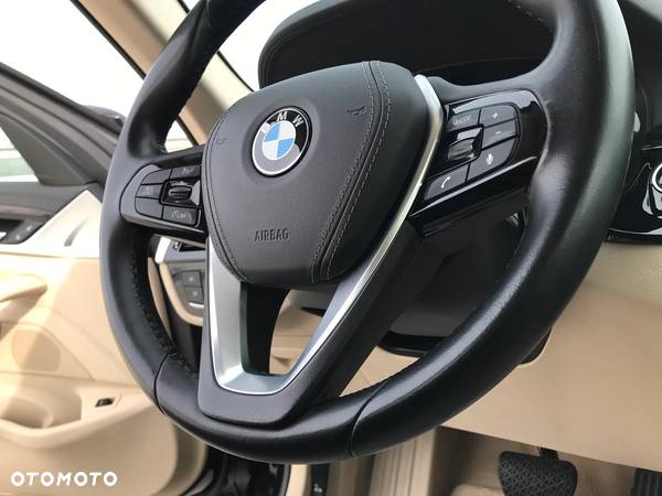 BMW Seria 5 520d xDrive Luxury Line - 31