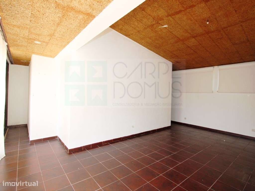 Moradia T6, lote 915m2, próxima da praia, na Parede, Cascais-48