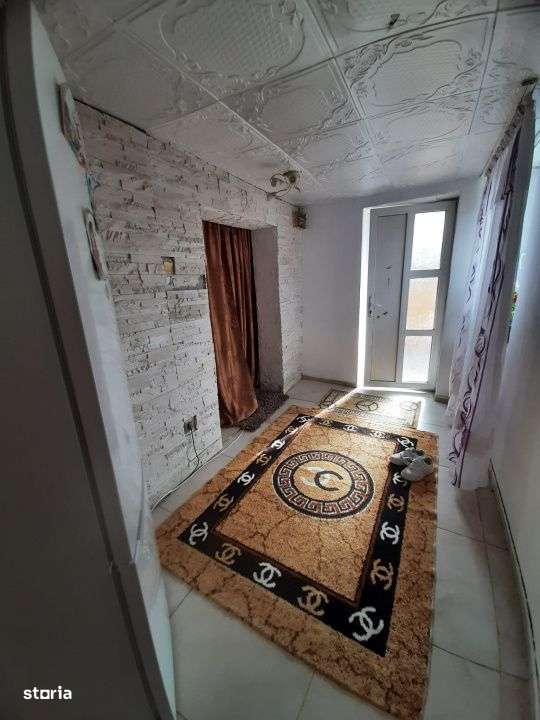 Casa Calinesti, Carstieni-11