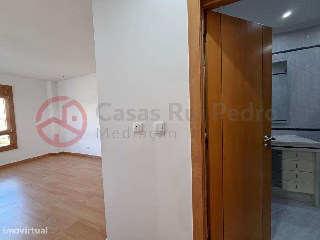 Excelente Apartamento T3, prédio com elevador, parqueamento e arrec...-20