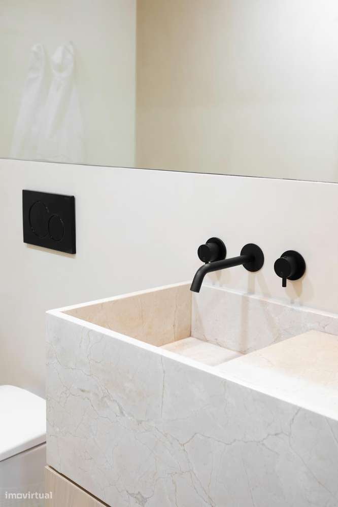 T4 remodelado com terraço - Rua Alexandre Ferreira-26