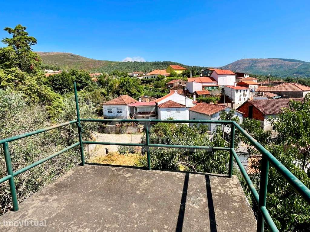 Moradia T4 pronta a habitar em Castanheira de Pera-19